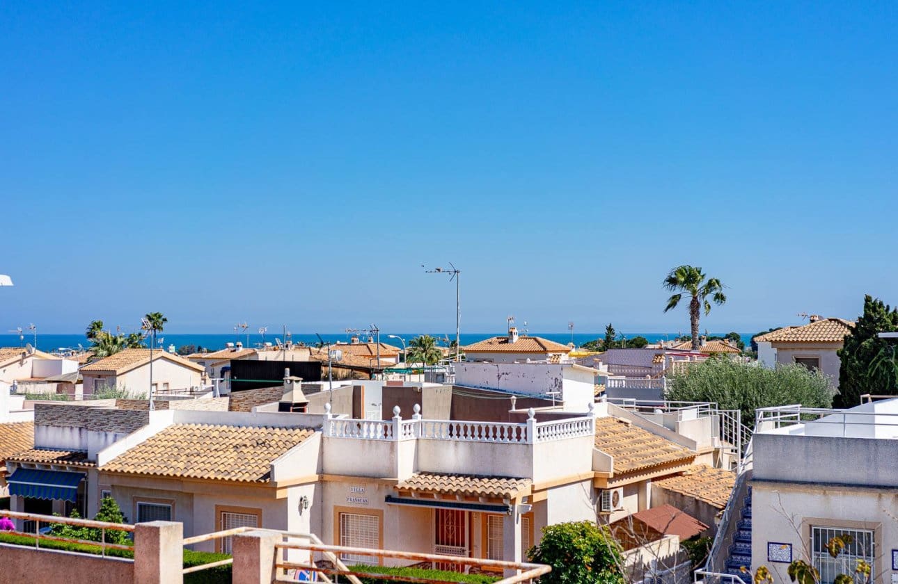 Chalet de 2 habitaciones en Los Altos en venta con piscina - 165.000 € (Ref: 9834252)