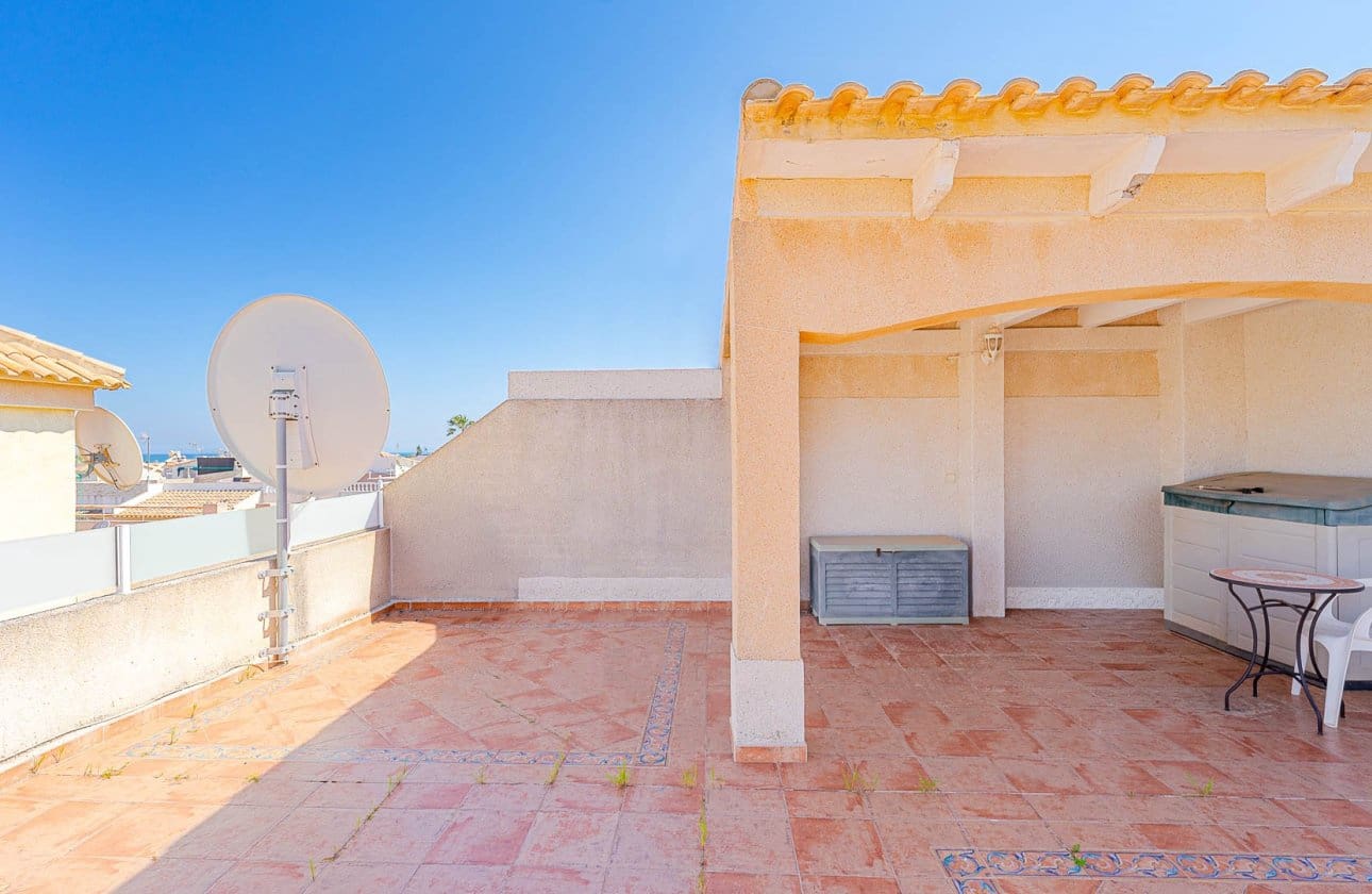 Chalet de 2 habitaciones en Los Altos en venta con piscina - 165.000 € (Ref: 9834252)