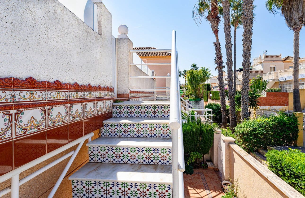 Chalet de 2 habitaciones en Los Altos en venta con piscina - 165.000 € (Ref: 9834252)