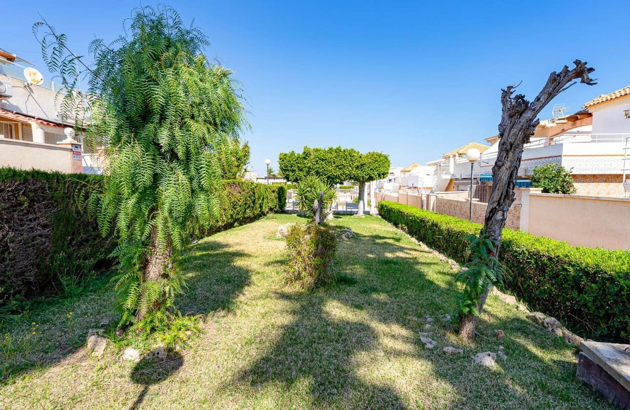 Chalet de 2 habitaciones en Los Altos en venta con piscina - 165.000 € (Ref: 9834252)