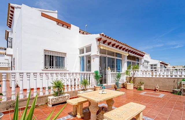 3 chambre Maison de Ville à vendre à Punta Prima, Torrevieja avec piscine - 265 000 € (Ref: 9834253)