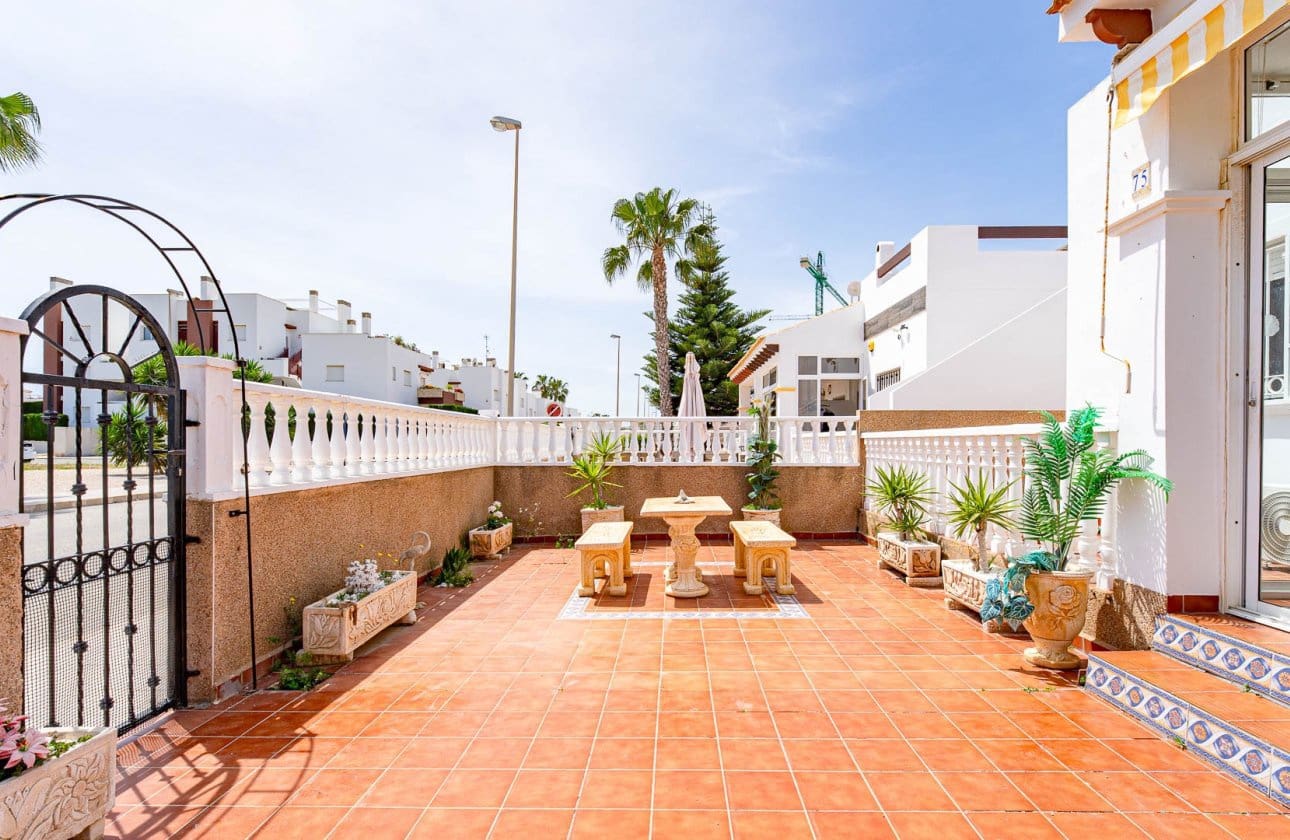 3 chambre Maison de Ville à vendre à Punta Prima avec piscine - 265 000 € (Ref: 9834253)