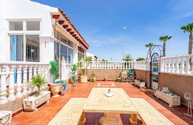 3 chambre Maison de Ville à vendre à Punta Prima, Torrevieja avec piscine - 265 000 € (Ref: 9834253)