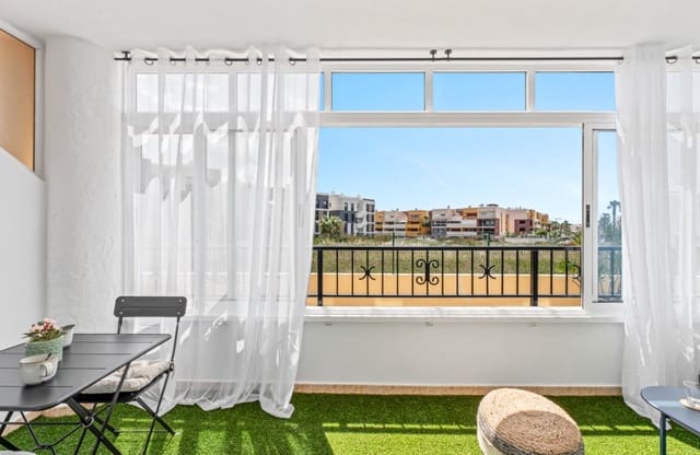 2 slaapkamer Appartement te koop in Playa Flamenca, Orihuela met zwembad - € 199.800 (Ref: 9834255)