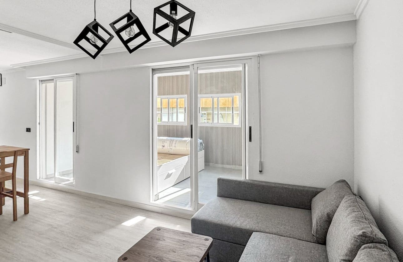 2 soverom Leilighet til salgs i Torrevieja - € 155 000 (Ref: 9834256)