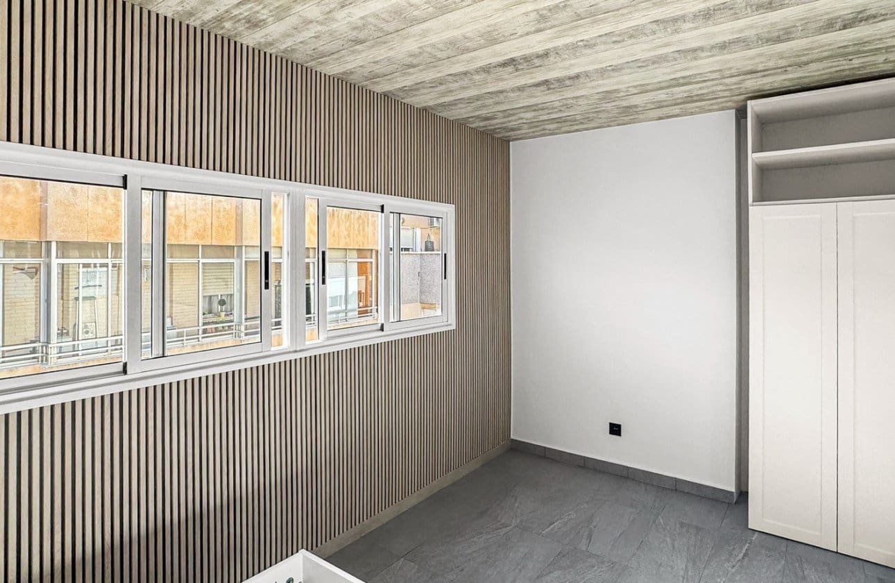 2 soverom Leilighet til salgs i Torrevieja - € 155 000 (Ref: 9834256)
