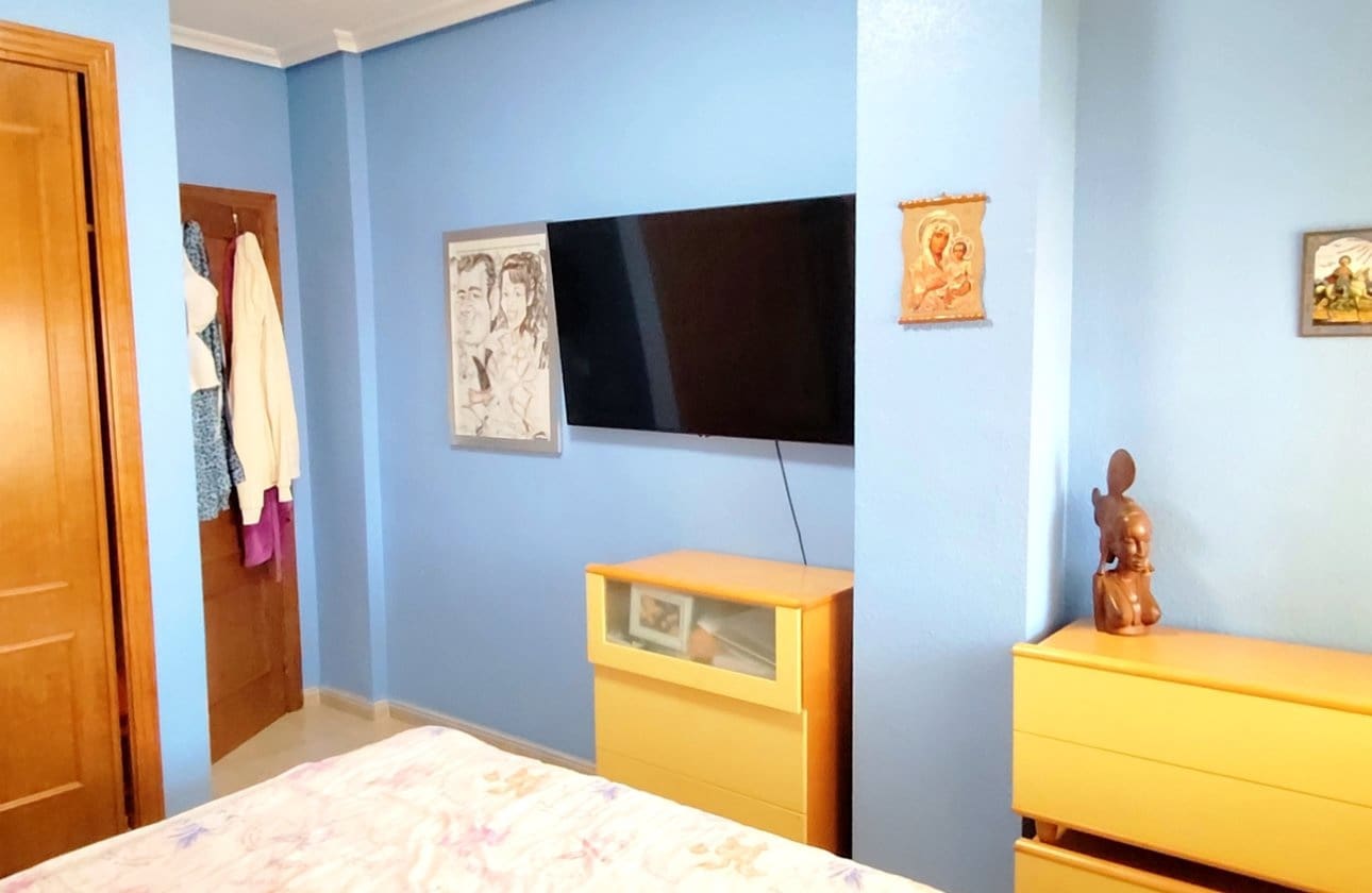 2 bedroom Apartment for sale in Los Altos with pool - € 189,900 (Ref: 9834259)