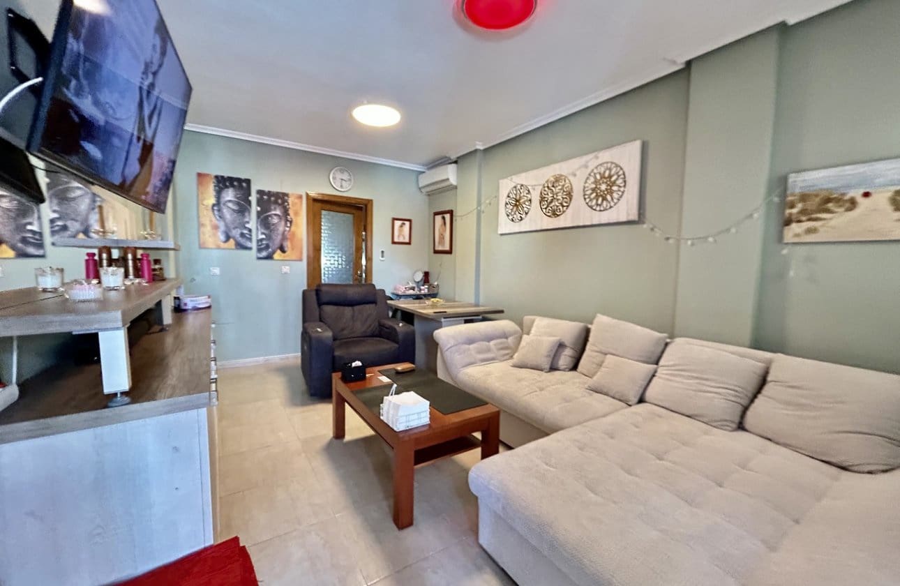 2 bedroom Apartment for sale in Los Altos with pool - € 189,900 (Ref: 9834259)