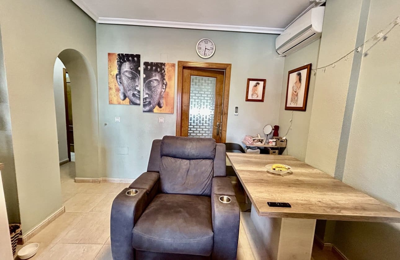 2 bedroom Apartment for sale in Los Altos with pool - € 189,900 (Ref: 9834259)