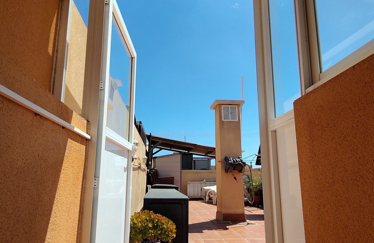 2 bedroom Apartment for sale in Los Altos with pool - € 189,900 (Ref: 9834259)