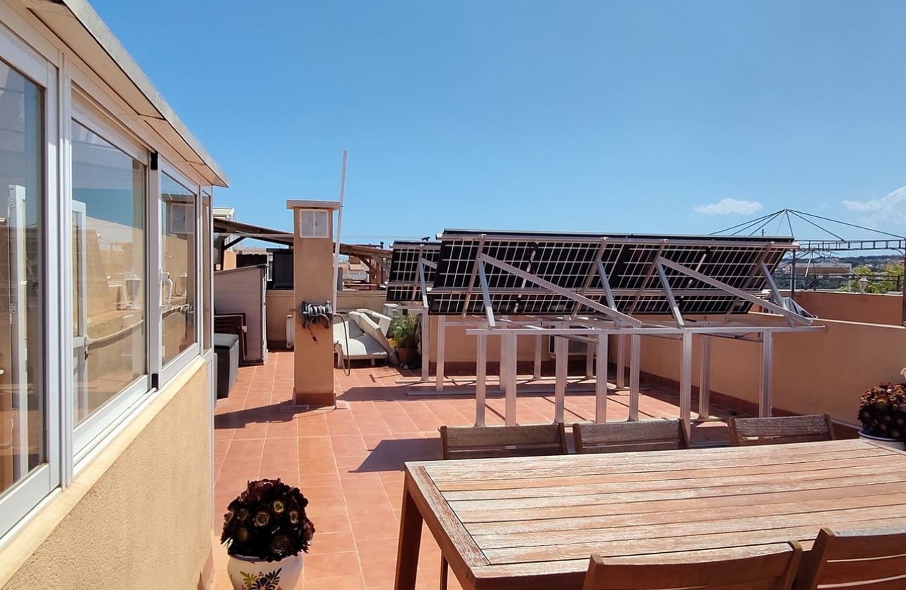 2 bedroom Apartment for sale in Los Altos with pool - € 189,900 (Ref: 9834259)