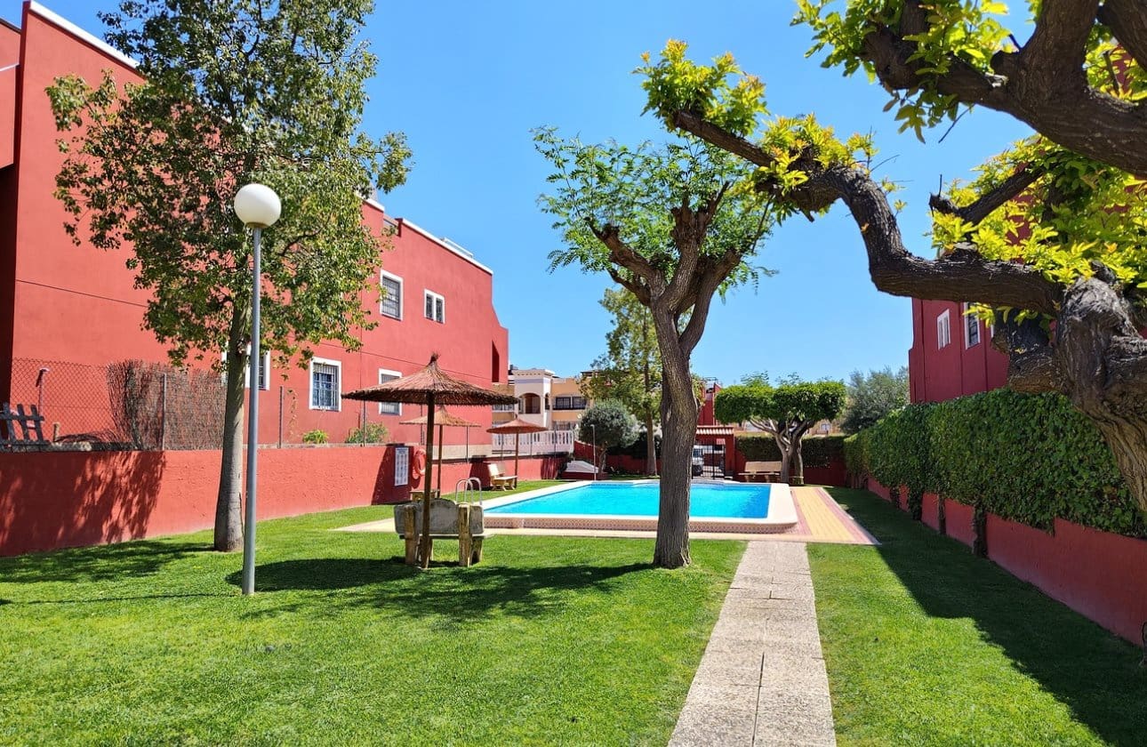 2 bedroom Apartment for sale in Los Altos with pool - € 189,900 (Ref: 9834259)