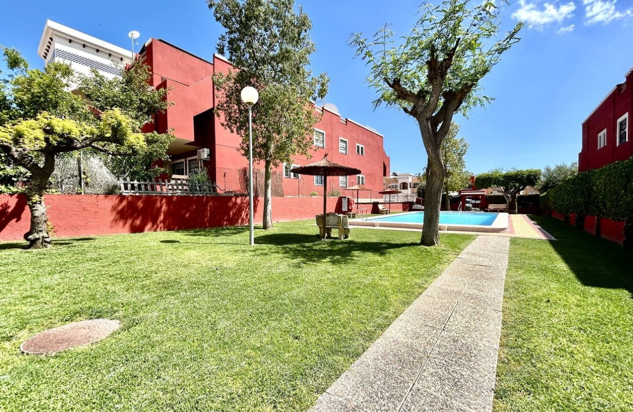 2 bedroom Apartment for sale in Los Altos with pool - € 189,900 (Ref: 9834259)