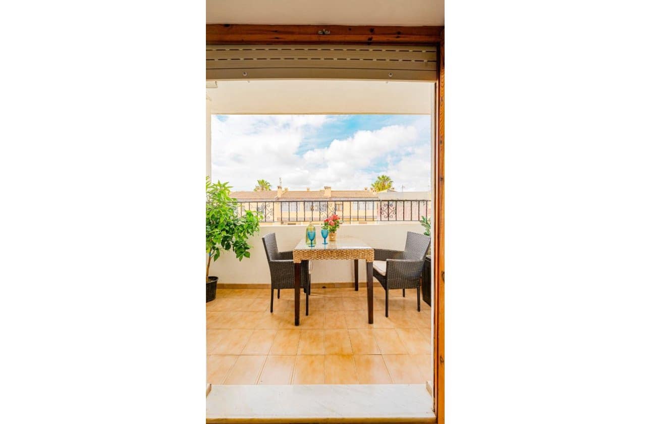 2 bedroom Beach Apartment for sale in Punta Prima with pool - € 170,000 (Ref: 9834260)