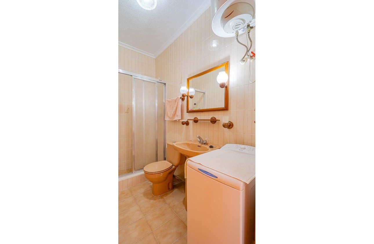 2 bedroom Beach Apartment for sale in Punta Prima with pool - € 170,000 (Ref: 9834260)