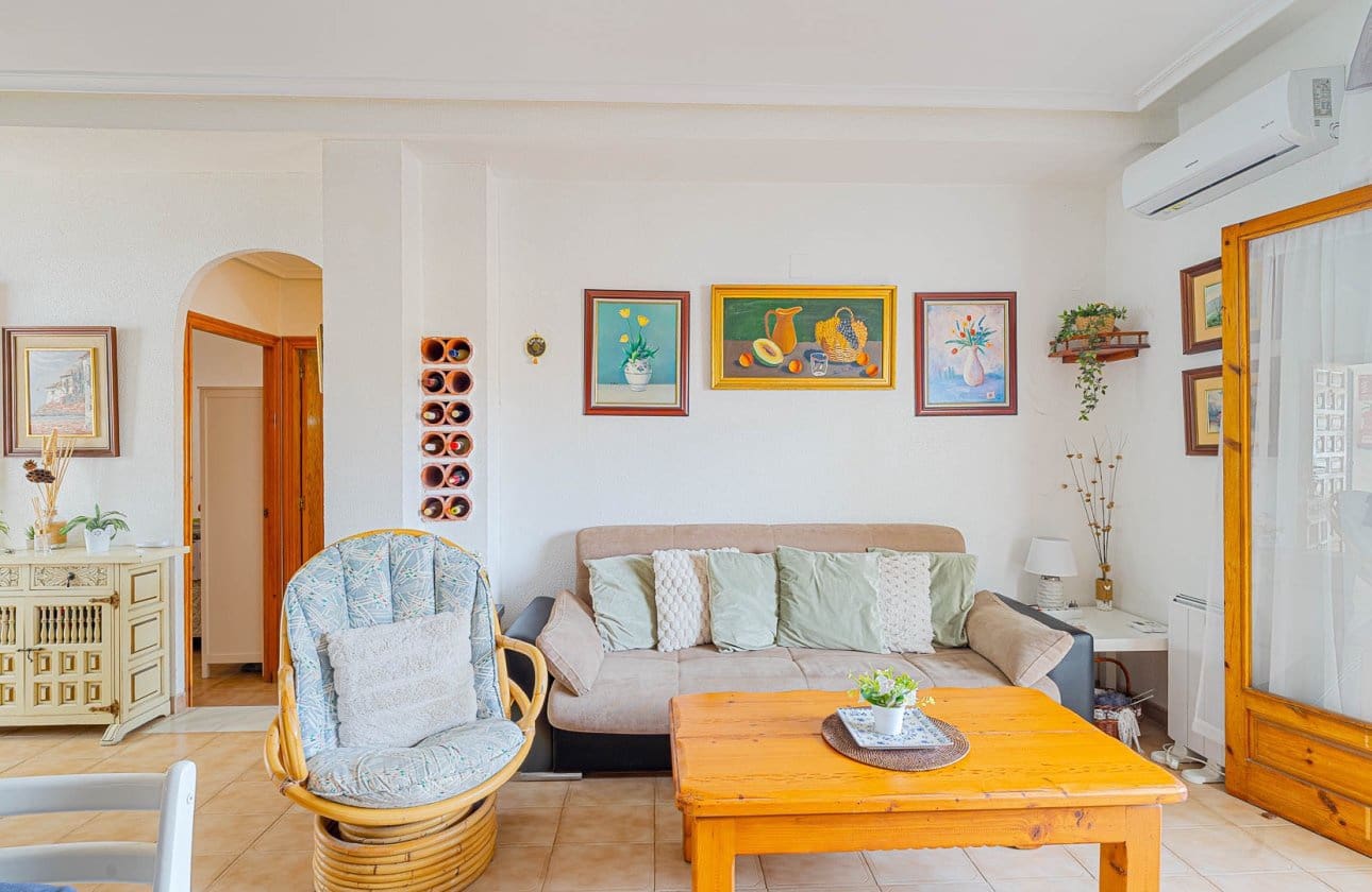 2 bedroom Beach Apartment for sale in Punta Prima with pool - € 170,000 (Ref: 9834260)