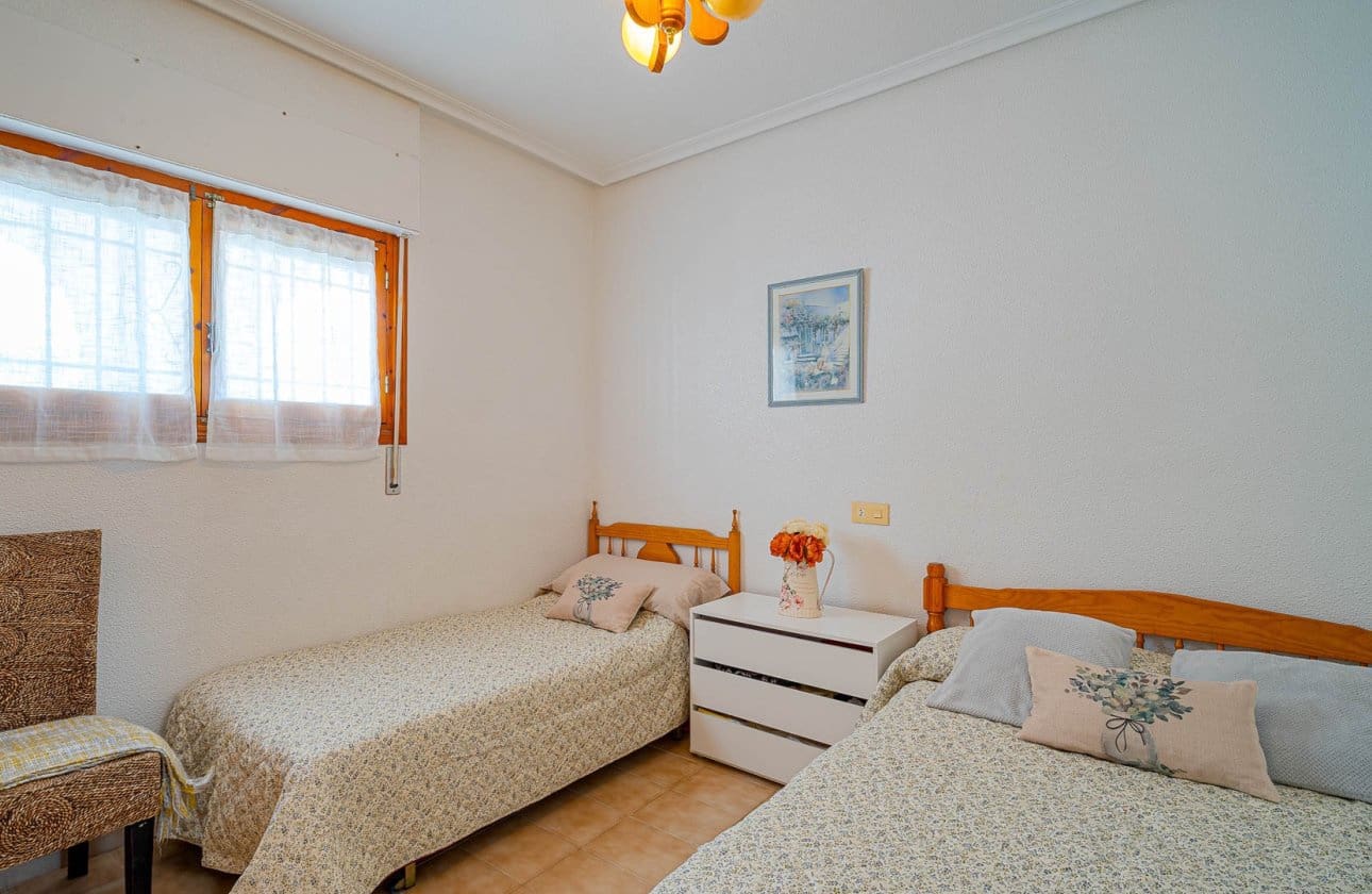 2 bedroom Beach Apartment for sale in Punta Prima with pool - € 170,000 (Ref: 9834260)