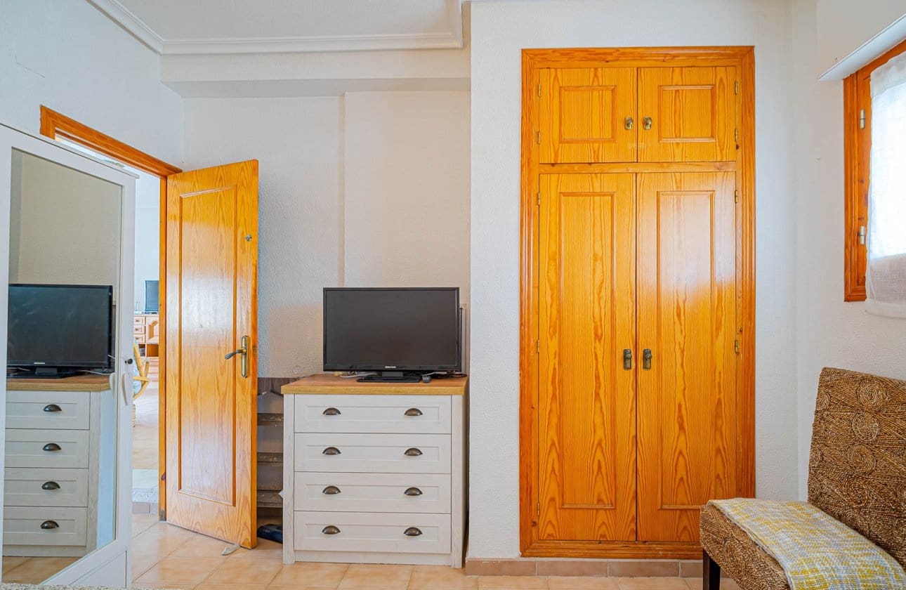 2 bedroom Beach Apartment for sale in Punta Prima with pool - € 170,000 (Ref: 9834260)