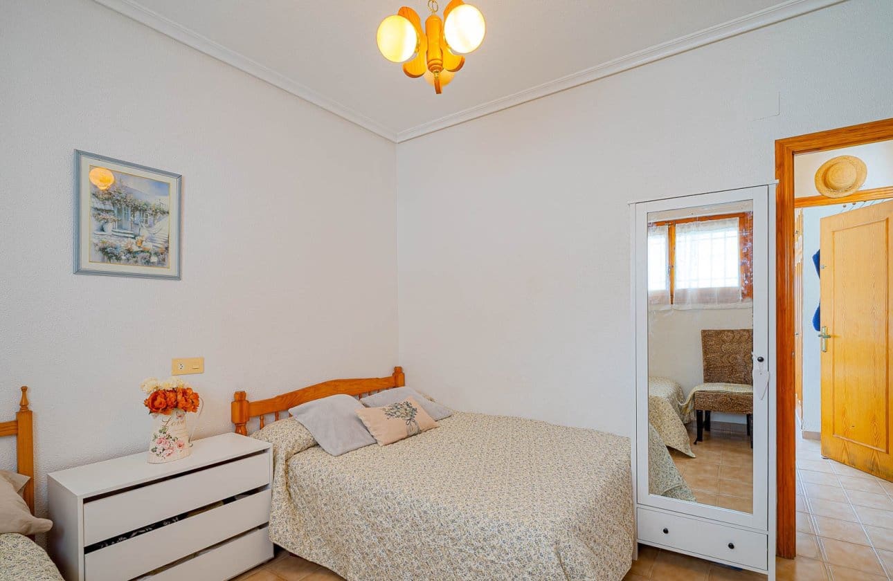 2 bedroom Beach Apartment for sale in Punta Prima with pool - € 170,000 (Ref: 9834260)