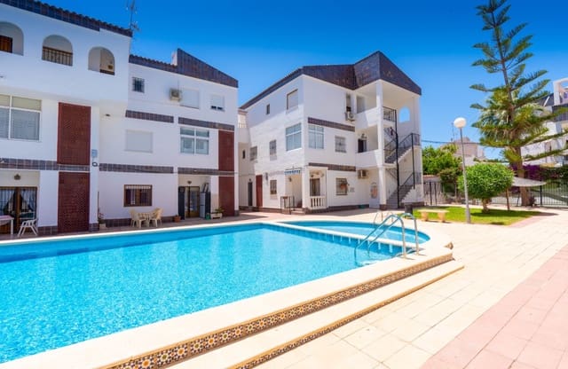 2 soverom Strandleiligheter til salgs i Punta Prima, Torrevieja med svømmebasseng - € 165 000 (Ref: 9834260)