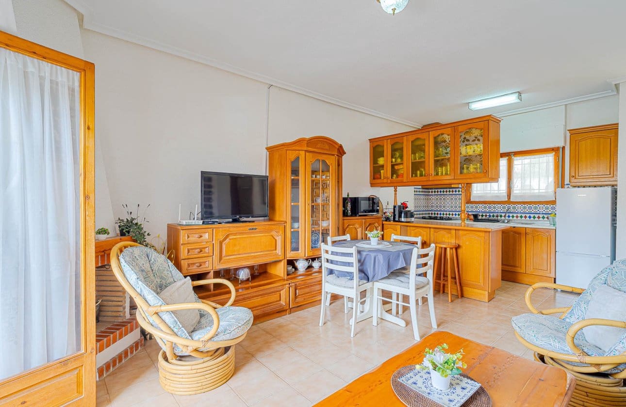 2 bedroom Beach Apartment for sale in Punta Prima with pool - € 170,000 (Ref: 9834260)