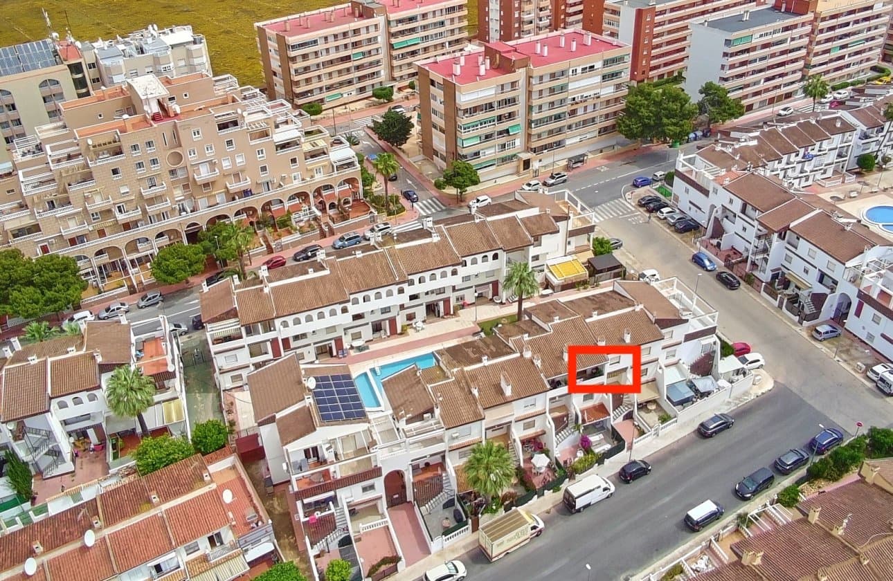 2 bedroom Beach Apartment for sale in Punta Prima with pool - € 170,000 (Ref: 9834260)