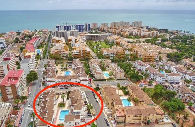 2 soverom Strandleiligheter til salgs i Punta Prima, Torrevieja med svømmebasseng - € 165 000 (Ref: 9834260)