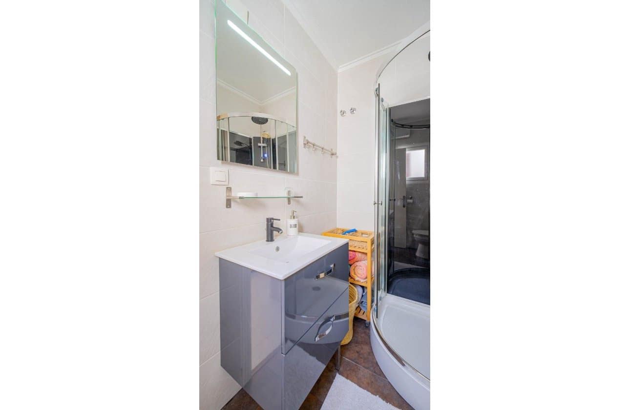 1 chambre Appartement à vendre à Punta Prima avec piscine - 135 000 € (Ref: 9834261)