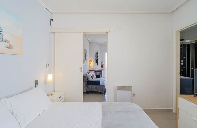 1 chambre Appartement à vendre à Punta Prima, Torrevieja avec piscine - 135 000 € (Ref: 9834261)