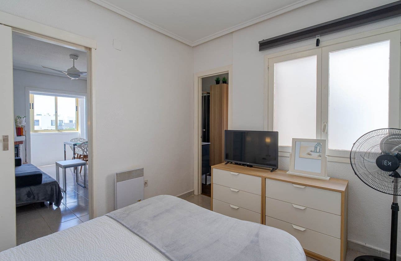 1 chambre Appartement à vendre à Punta Prima avec piscine - 135 000 € (Ref: 9834261)