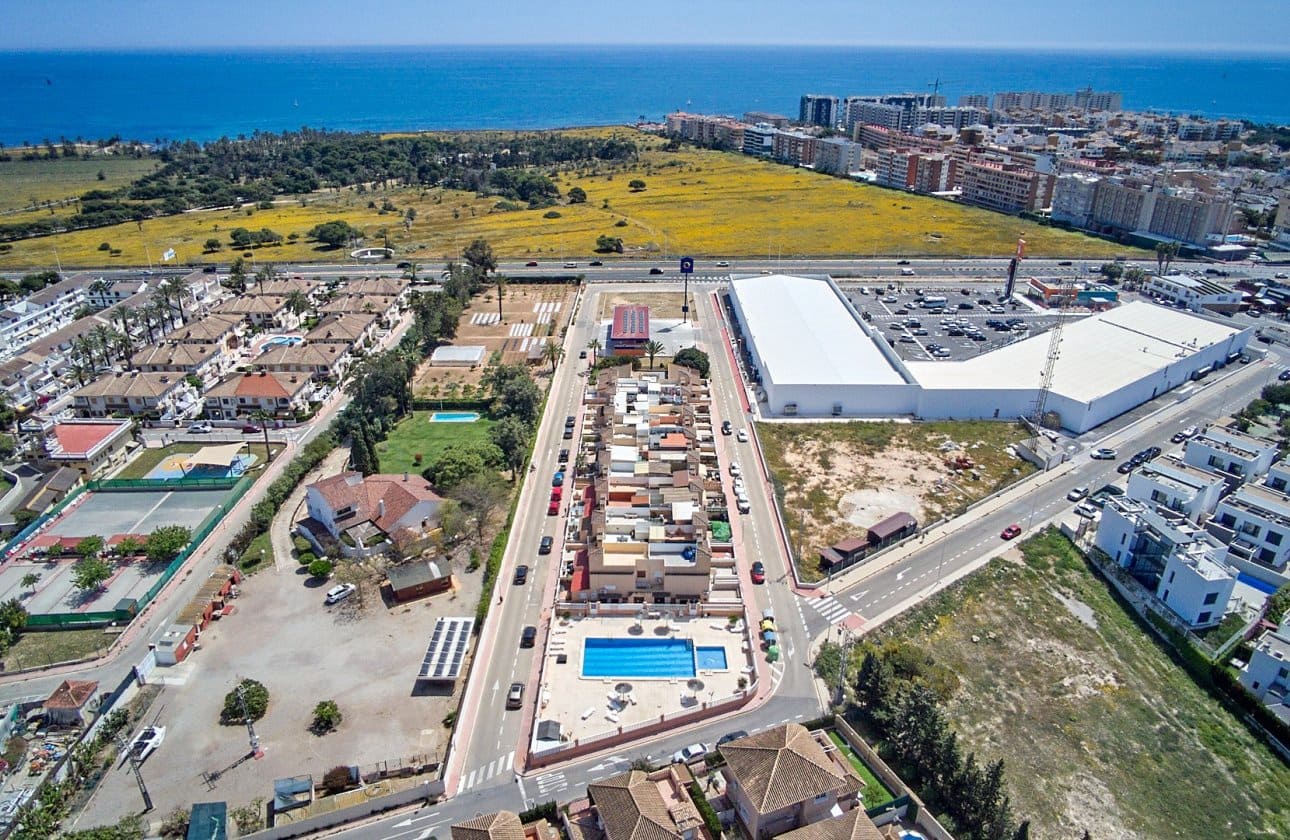 1 chambre Appartement à vendre à Punta Prima avec piscine - 135 000 € (Ref: 9834261)