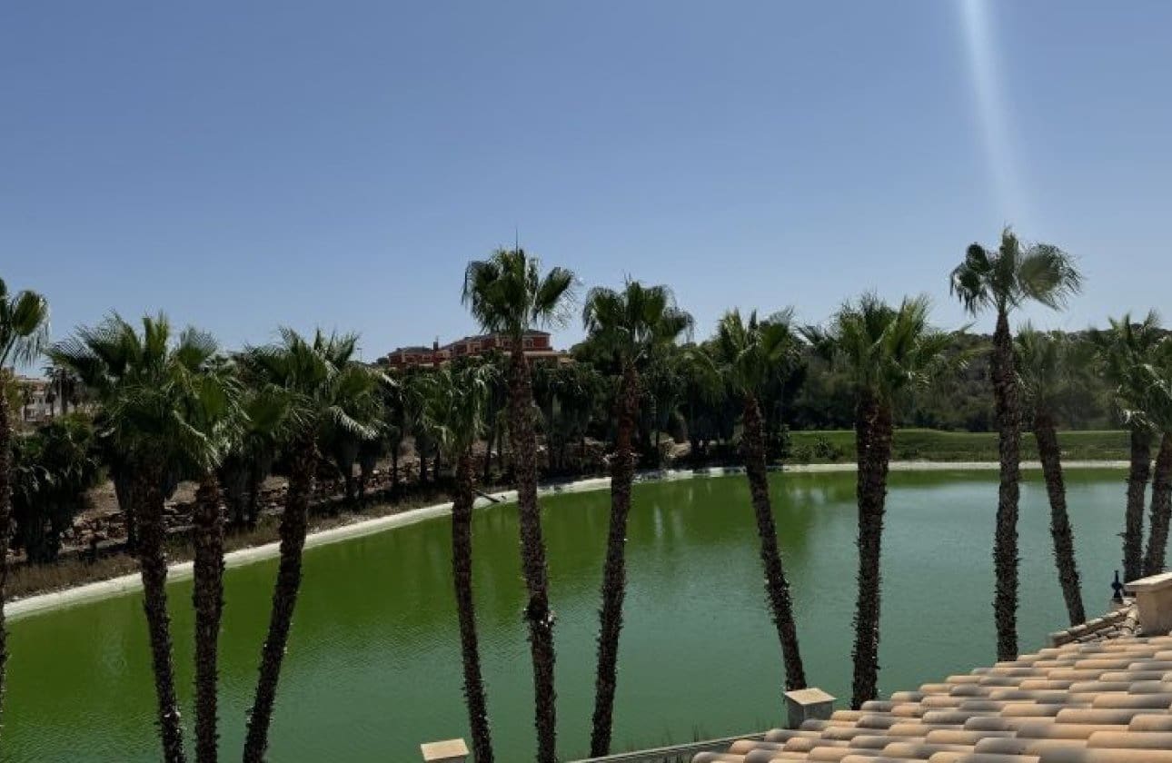 3 soveværelse Villa til salg i Orihuela Costa med swimmingpool - € 579.995 (Ref: 9838996)
