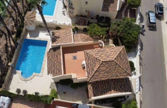 3 Zimmer Villa zu verkaufen in Lomas de Campoamor - Las Ramblas, Orihuela mit Pool - 579.995 € (Ref: 9838996)