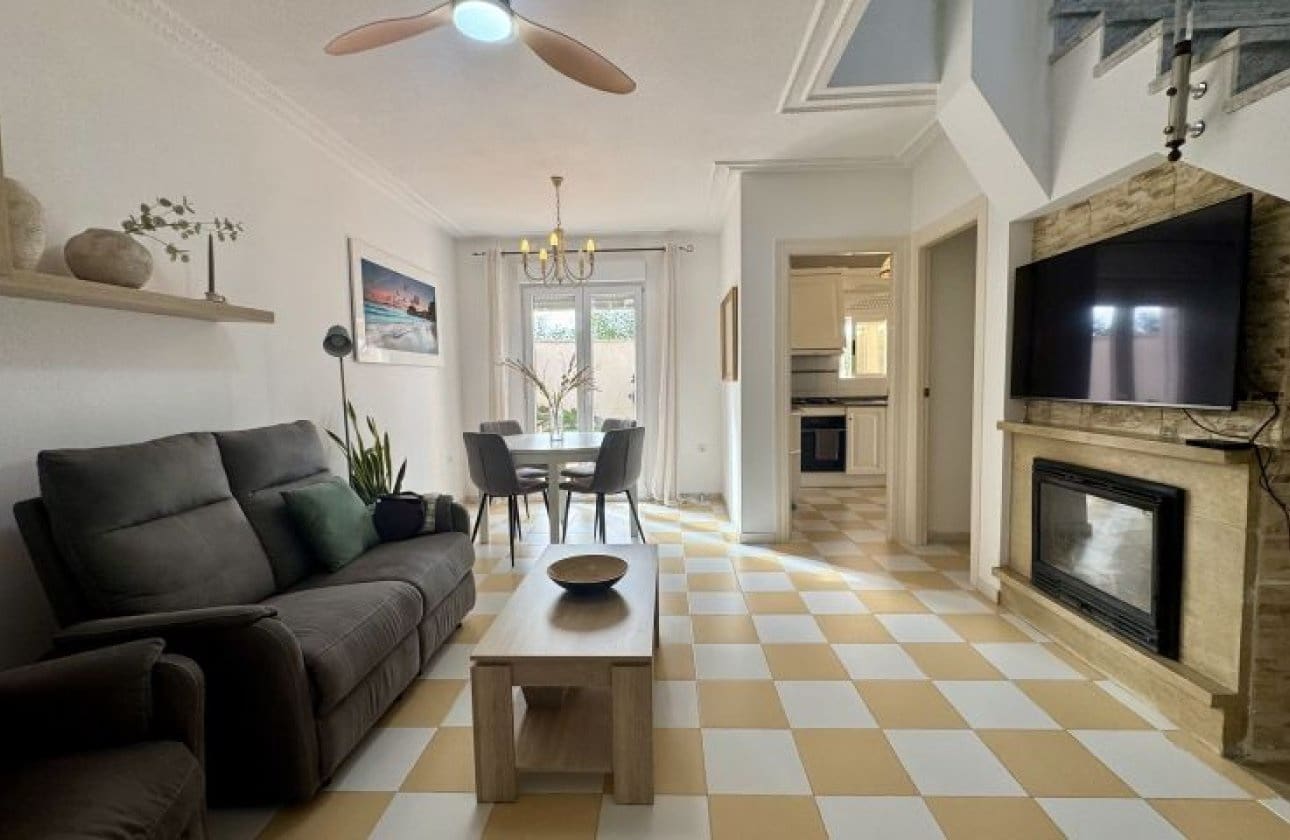 4 bedroom Villa for sale in Torrevieja - € 398,995 (Ref: 9839000)
