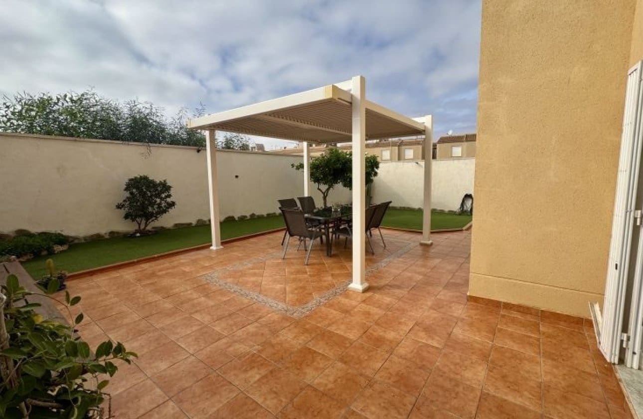 4 bedroom Villa for sale in Torrevieja - € 398,995 (Ref: 9839000)