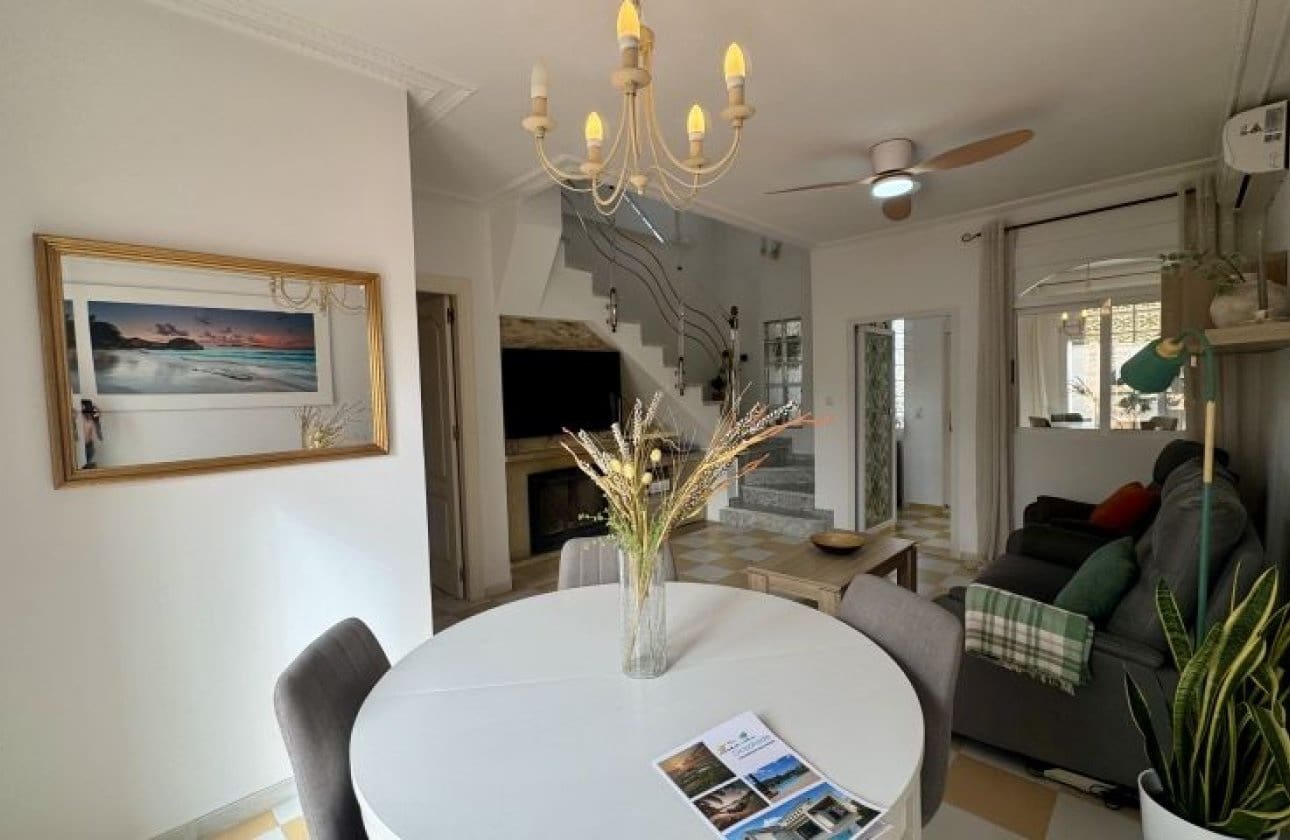 4 bedroom Villa for sale in Torrevieja - € 398,995 (Ref: 9839000)