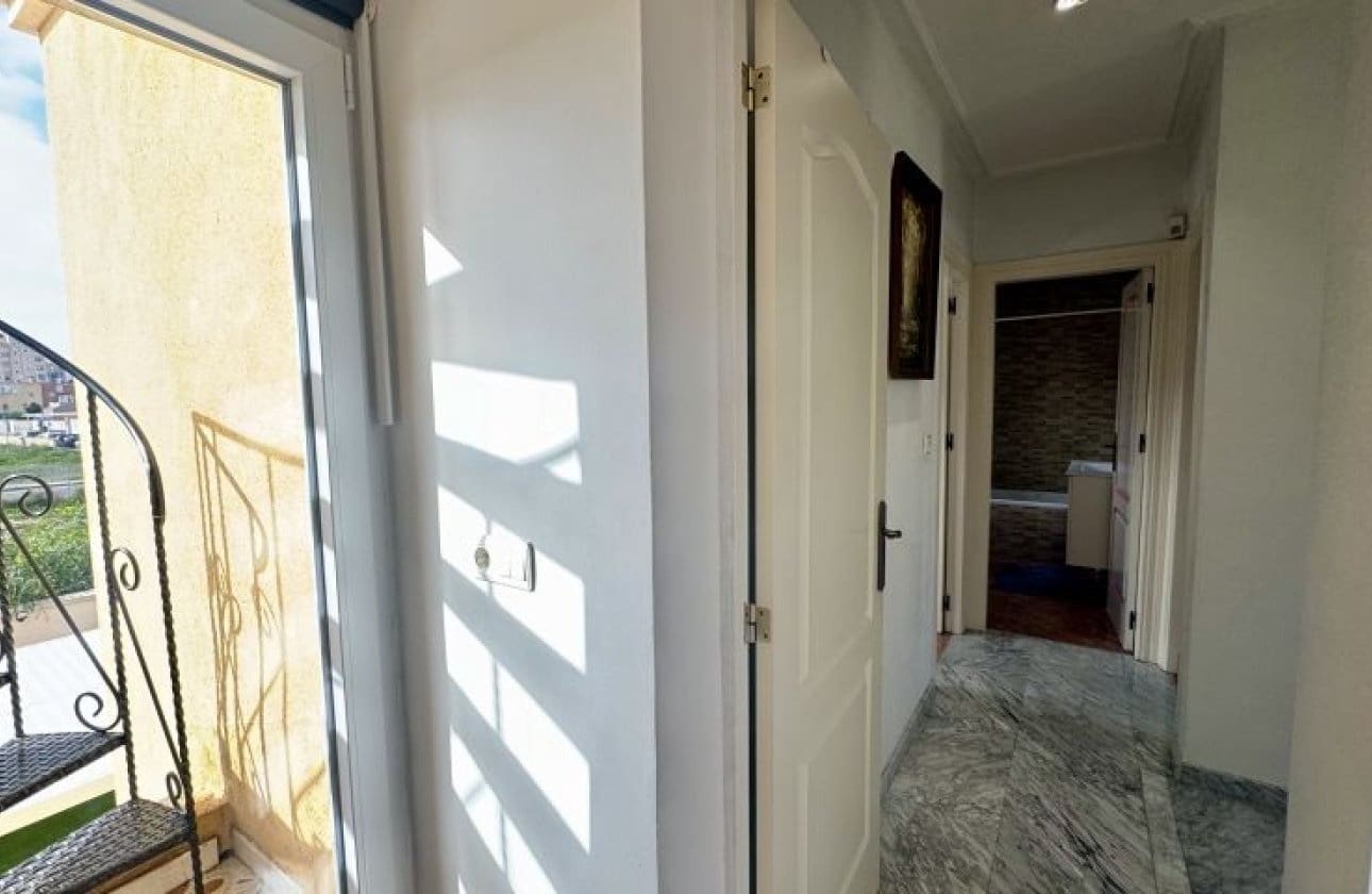 4 bedroom Villa for sale in Torrevieja - € 398,995 (Ref: 9839000)