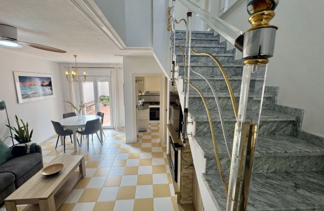 4 bedroom Villa for sale in Torrevieja - € 398,995 (Ref: 9839000)