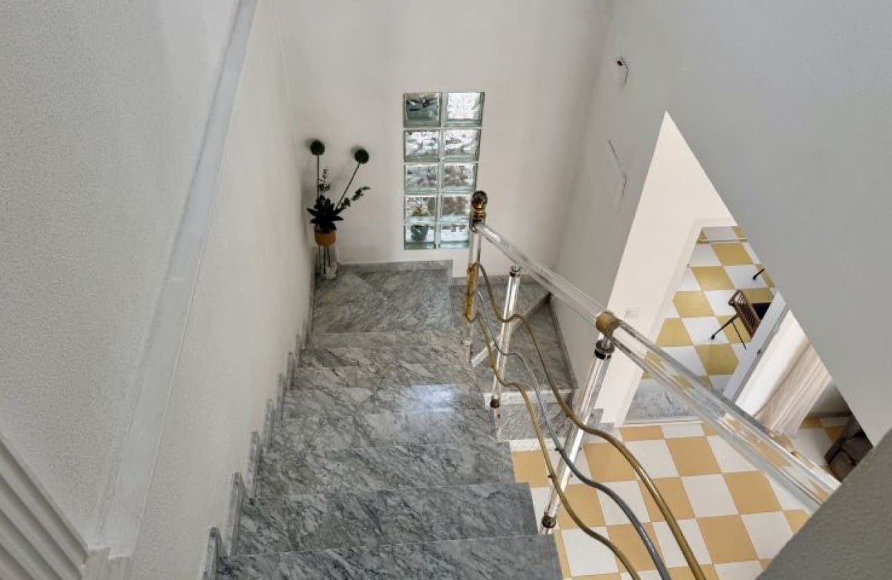4 bedroom Villa for sale in Torrevieja - € 398,995 (Ref: 9839000)