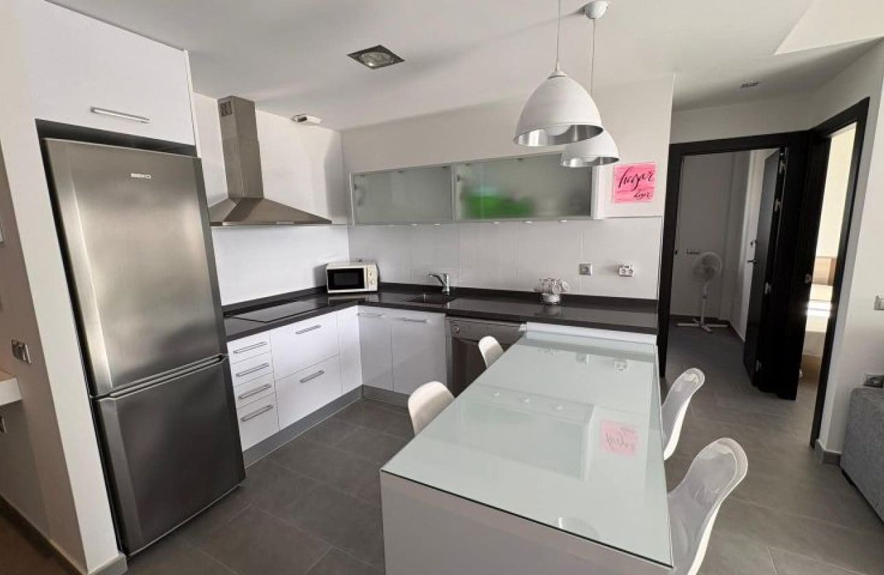 2 chambre Appartement de Plage à vendre à Torrevieja avec piscine - 345 995 € (Ref: 9839001)