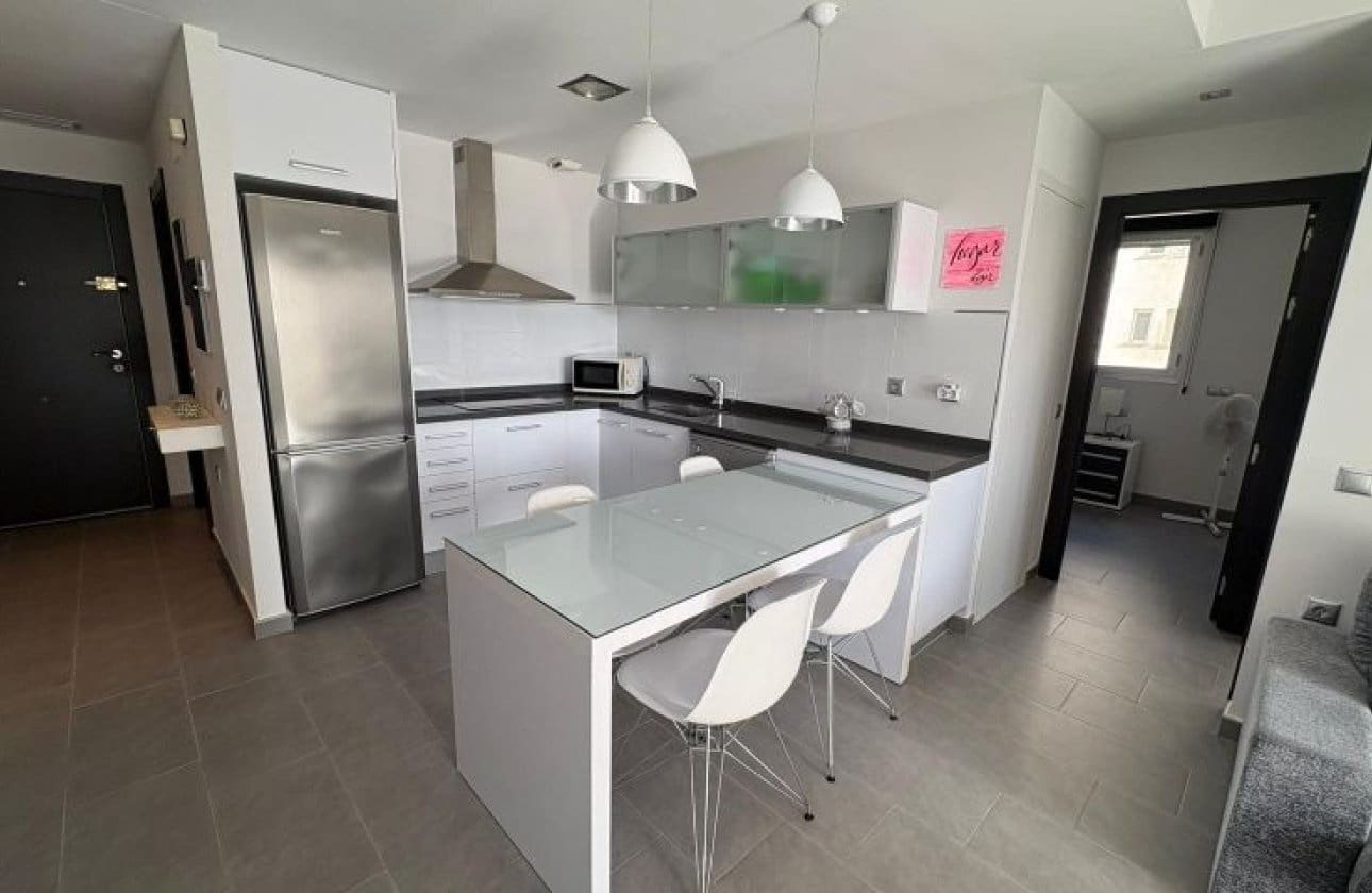 2 chambre Appartement de Plage à vendre à Torrevieja avec piscine - 345 995 € (Ref: 9839001)