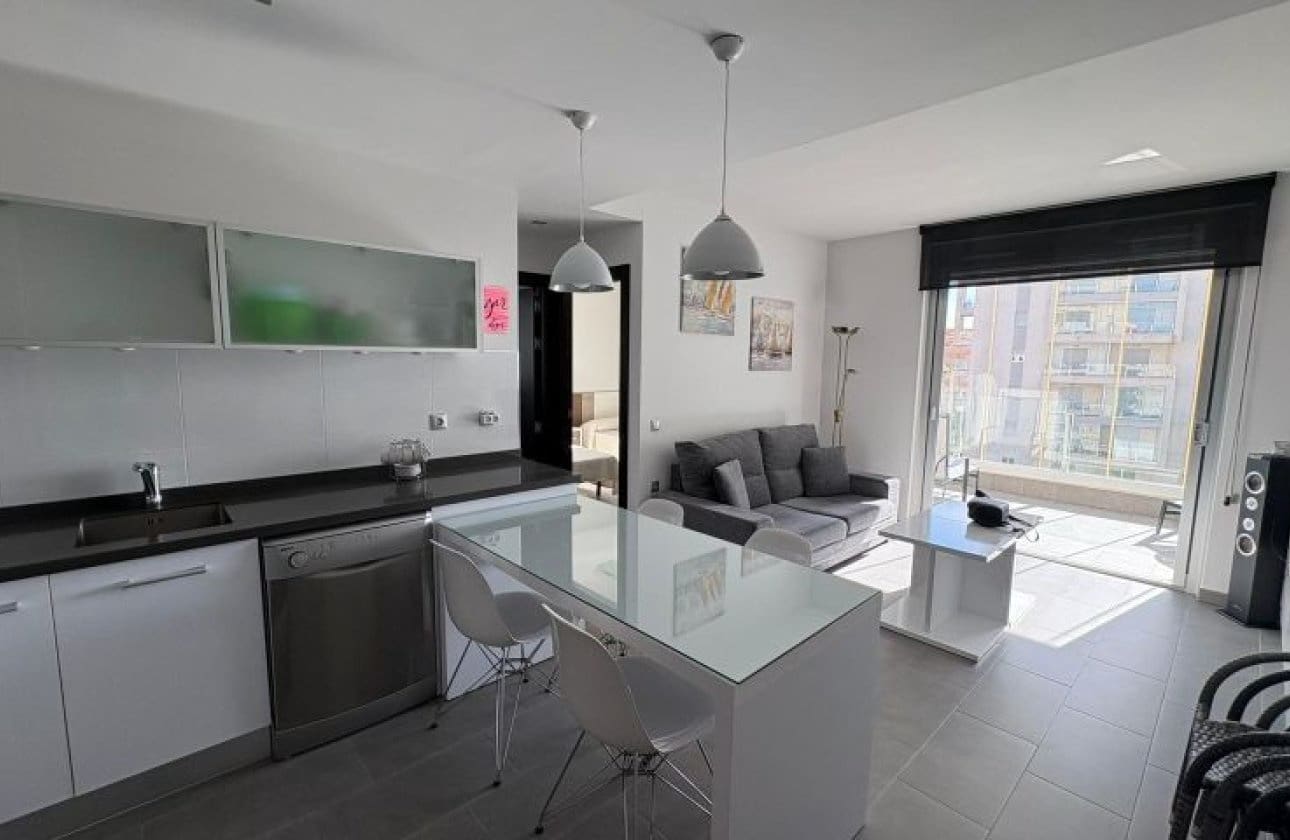 2 chambre Appartement de Plage à vendre à Torrevieja avec piscine - 345 995 € (Ref: 9839001)