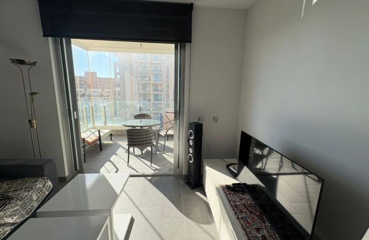 2 chambre Appartement de Plage à vendre à Torrevieja avec piscine - 345 995 € (Ref: 9839001)