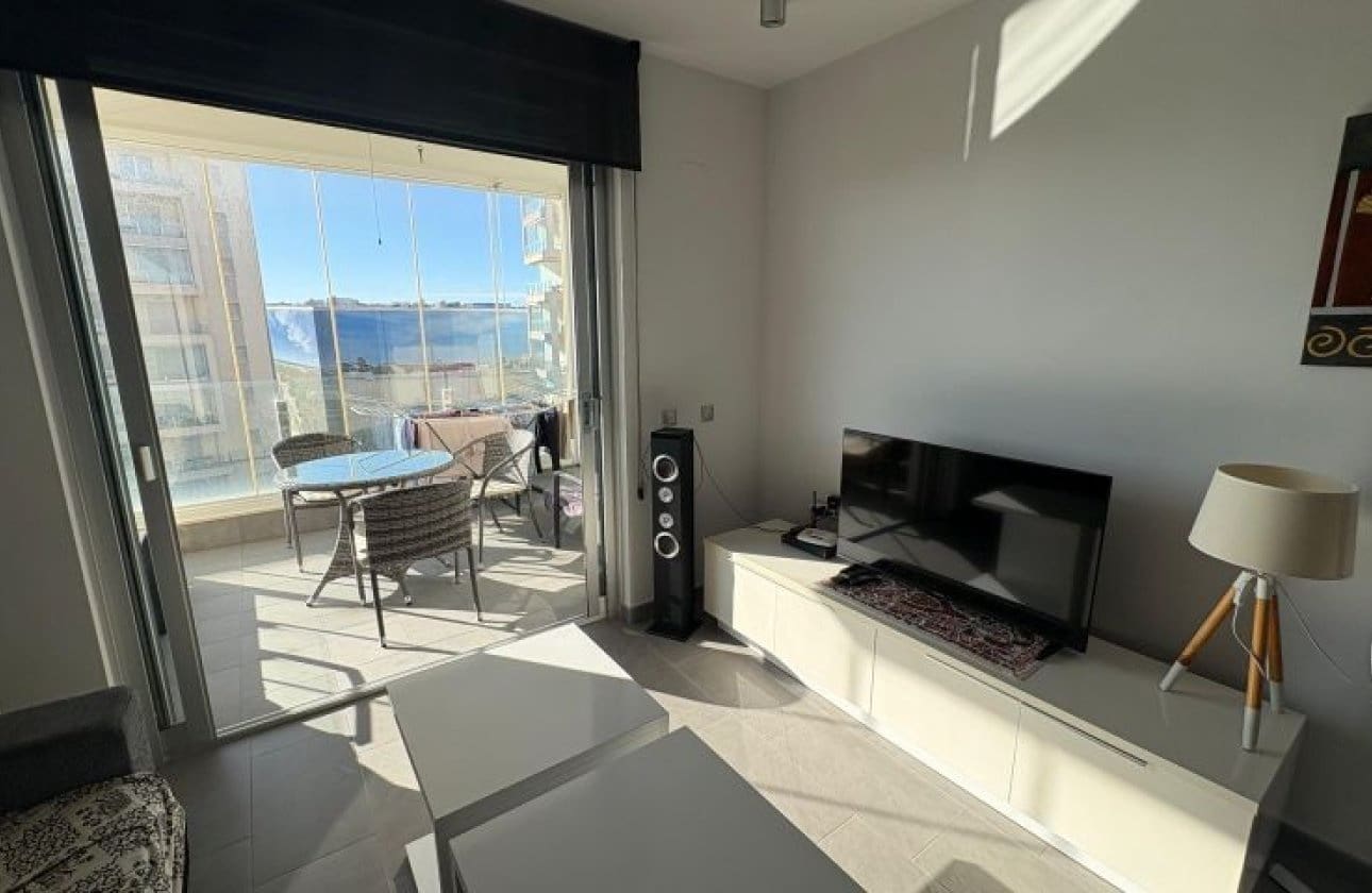 2 chambre Appartement de Plage à vendre à Torrevieja avec piscine - 345 995 € (Ref: 9839001)
