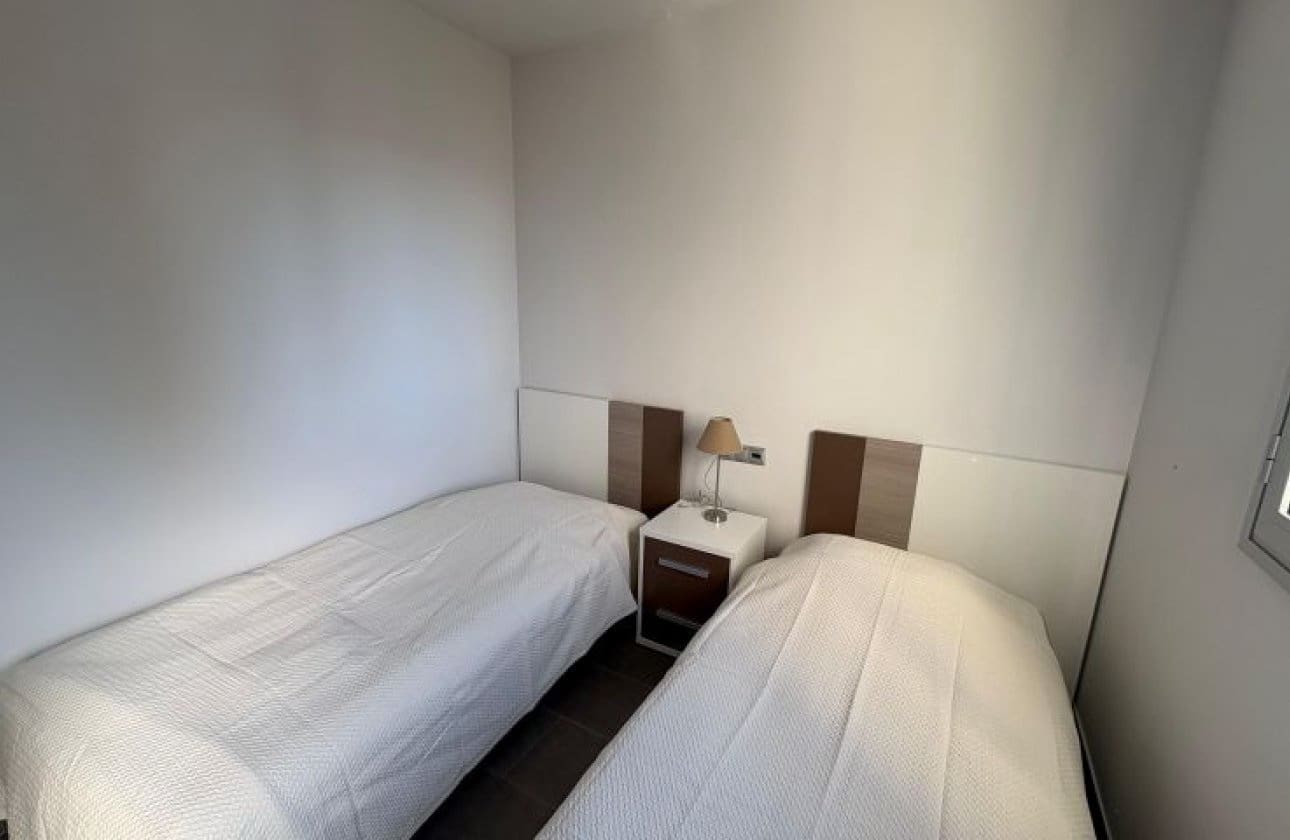 2 chambre Appartement de Plage à vendre à Torrevieja avec piscine - 345 995 € (Ref: 9839001)