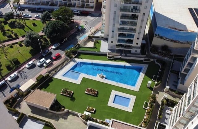 2 camera da letto Appartamento sulla Spiaggia in vendita in Torrevieja con piscina - 345.995 € (Rif: 9839001)