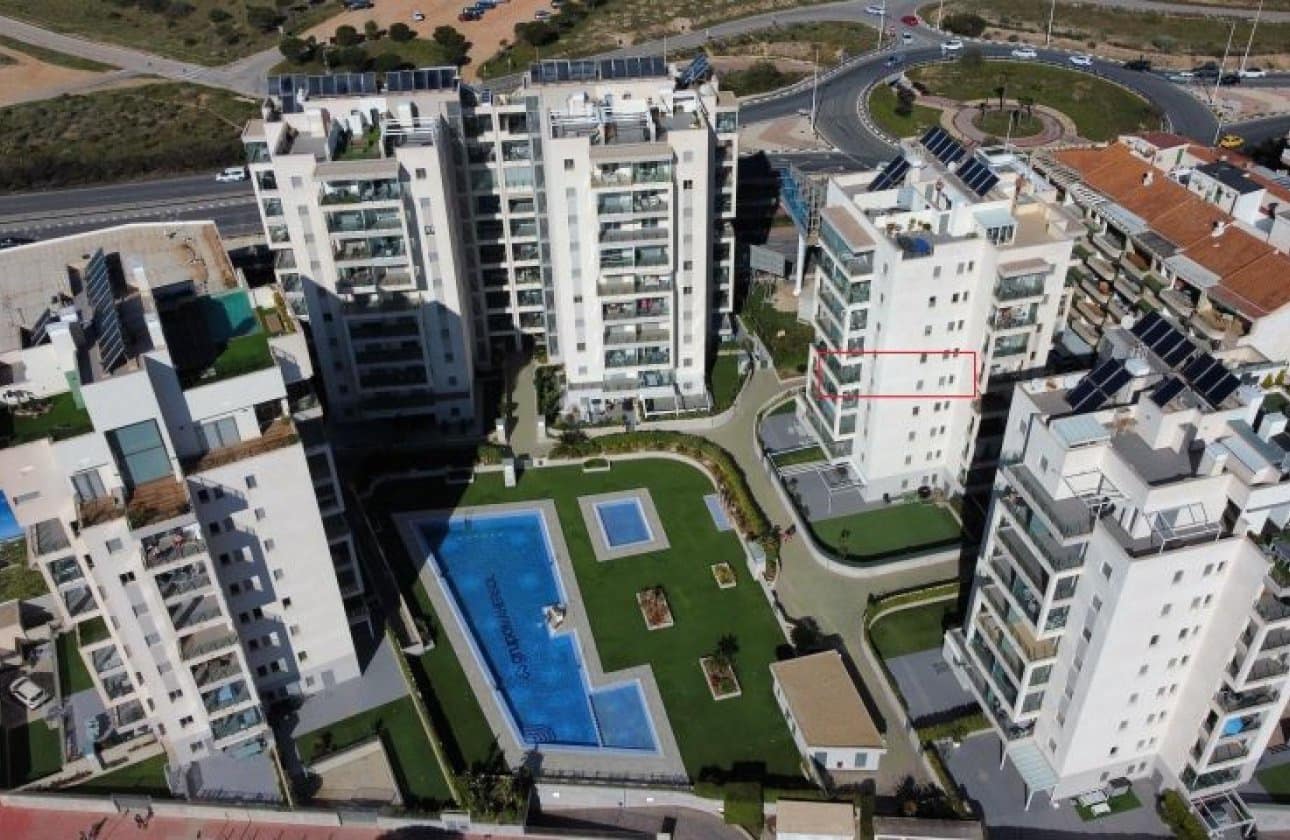 2 chambre Appartement de Plage à vendre à Torrevieja avec piscine - 345 995 € (Ref: 9839001)