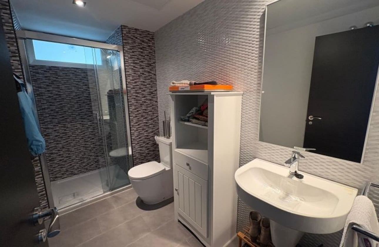 2 chambre Appartement de Plage à vendre à Torrevieja avec piscine - 345 995 € (Ref: 9839001)