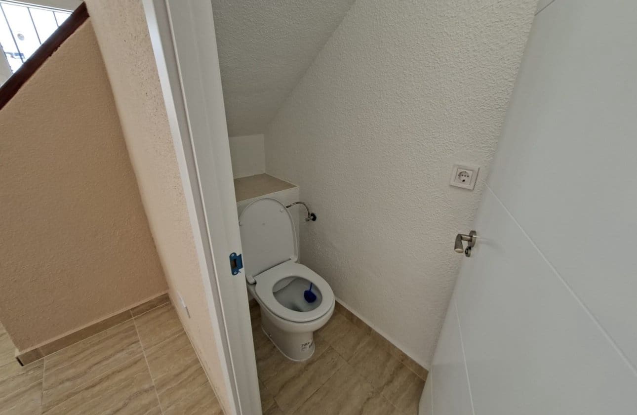 1 bedroom Townhouse for sale in La Marina - € 129,000 (Ref: 9852116)
