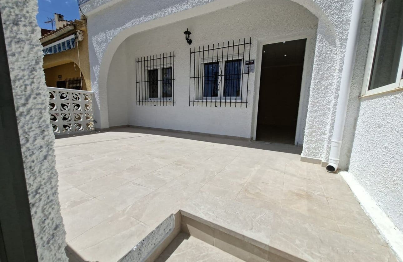 1 bedroom Townhouse for sale in La Marina - € 129,000 (Ref: 9852116)